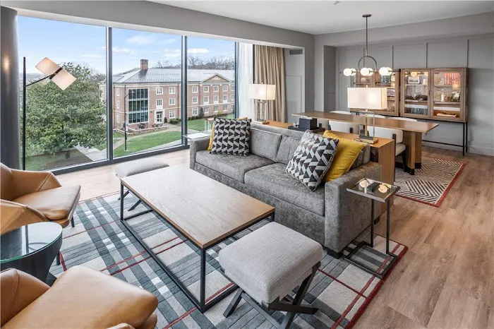 The Highlander at Radford, Tapestry Collection by Hilton 3