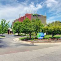 Holiday Inn Express & Suites Blacksburg - University Area by IHG ico