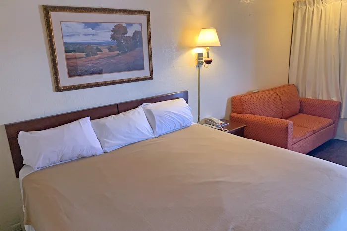Red Carpet Inn Blacksburg, VA 5