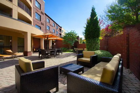 Courtyard Blacksburg 5