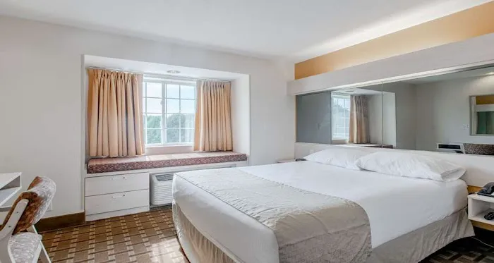 SureStay by Best Western Christiansburg Blacksburg 4