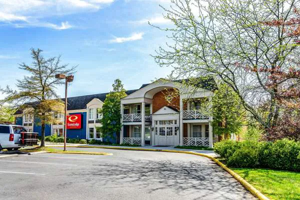 Econo Lodge Inn & Suites Radford-Blacksburg Area 3