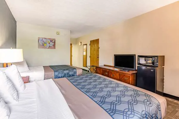 Econo Lodge Inn & Suites Radford-Blacksburg Area 3