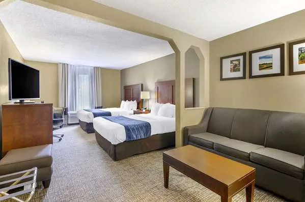 Comfort Inn & Suites Christiansburg I-81 4