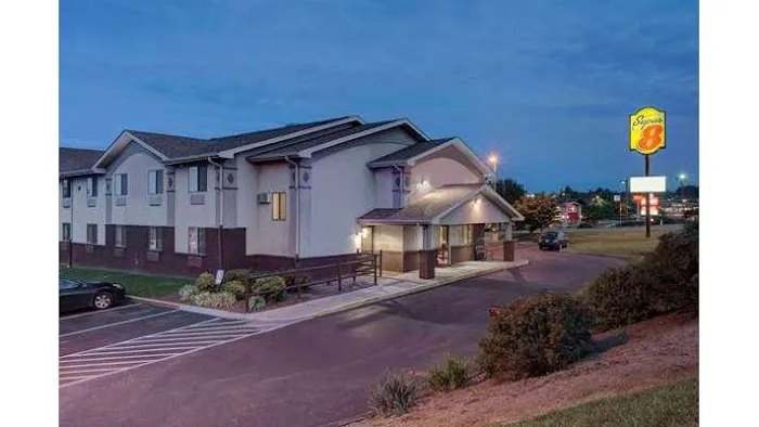 Super 8 by Wyndham Christiansburg/Blacksburg Area 4