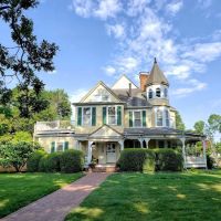 The Oaks Victorian Inn ico