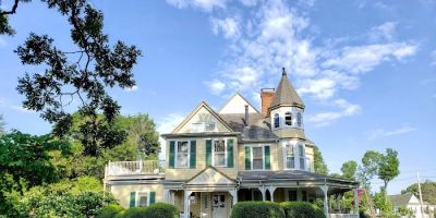 The Oaks Victorian Inn