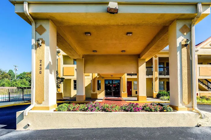 Econo Lodge Christiansburg-Blacksburg I-81 4