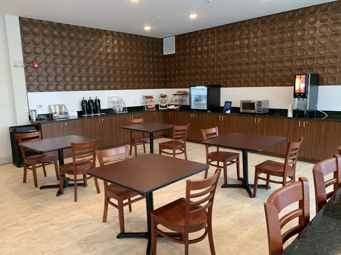 Wingate by Wyndham Christiansburg 4