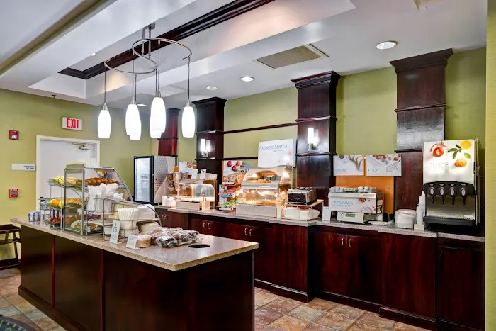 Holiday Inn Express & Suites Christiansburg by IHG 4