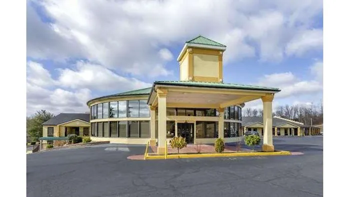 Quality Inn Hillsville 4