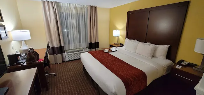 Comfort Inn & Suites Hillsville I-77 4