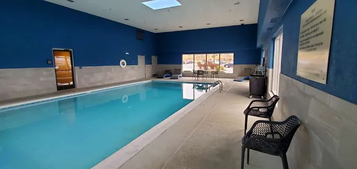 Hampton Inn Hillsville 4