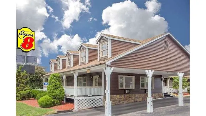 Super 8 by Wyndham Christiansburg 4