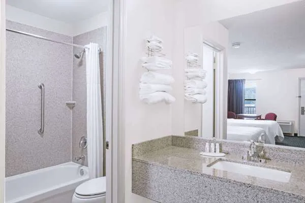 Days Inn by Wyndham Wytheville 4