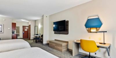 Holiday Inn Express & Suites Wytheville by IHG