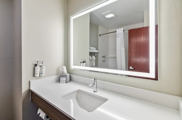 Holiday Inn Express & Suites Wytheville by IHG 4
