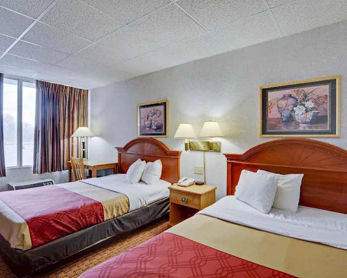 Econo Lodge Wytheville I-77 & I-81 4