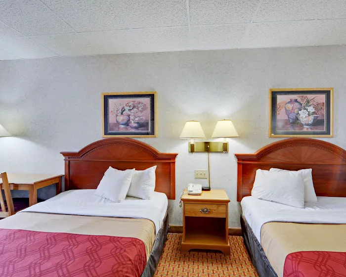 Econo Lodge Wytheville I-77 & I-81 4
