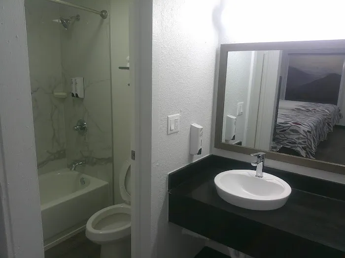 Red Roof Inn Wytheville 4