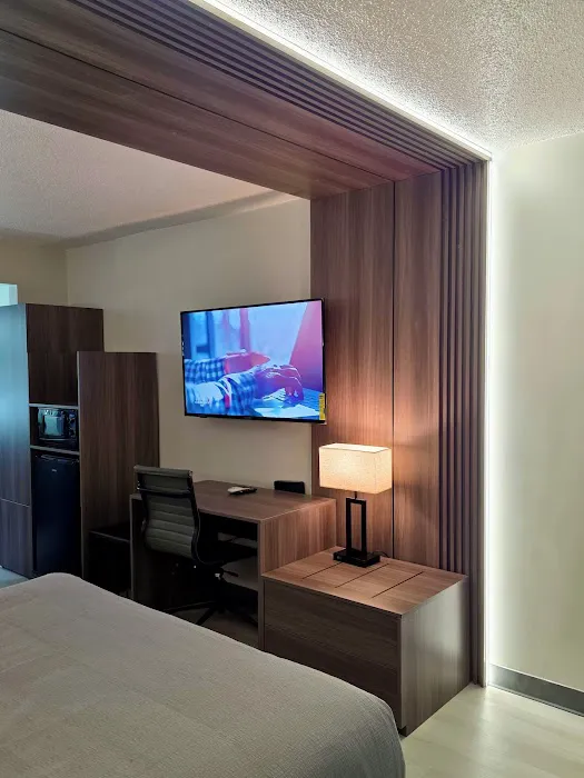 Quality Inn & Suites 4