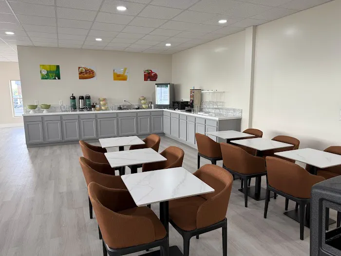 Quality Inn & Suites 4