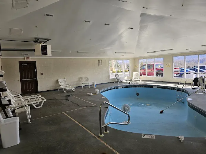 La Quinta Inn & Suites by Wyndham Wytheville 4