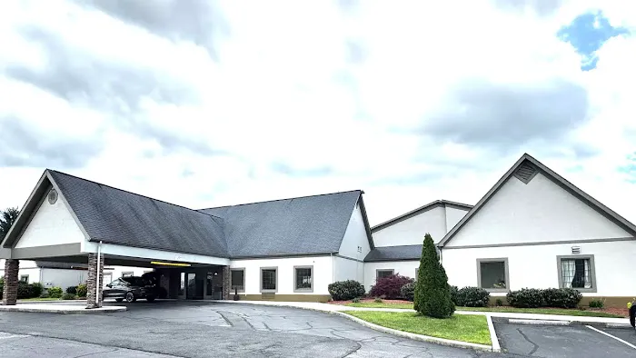 Deluxe Inn 4