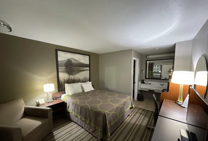 Super 8 by Wyndham Wytheville 4
