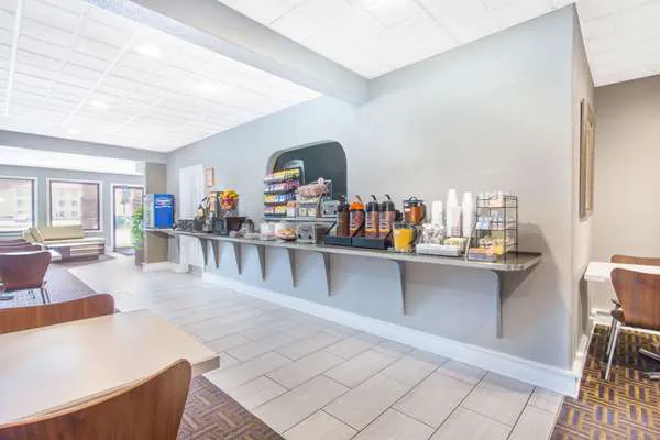 Super 8 by Wyndham Wytheville 4