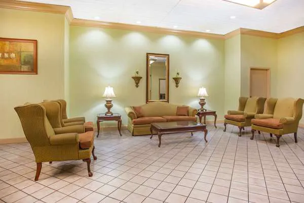Ramada by Wyndham Wytheville 4