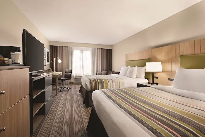 Country Inn & Suites by Radisson, Wytheville, VA 4