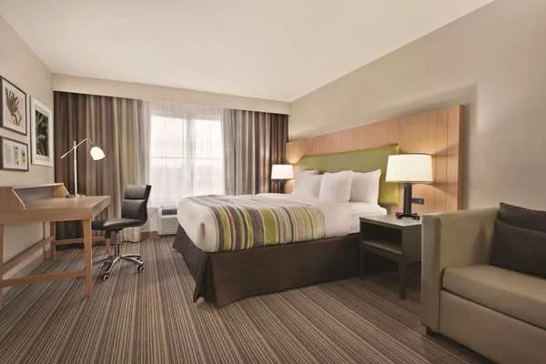 Country Inn & Suites by Radisson, Wytheville, VA 4