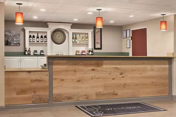 Country Inn & Suites by Radisson, Wytheville, VA 4