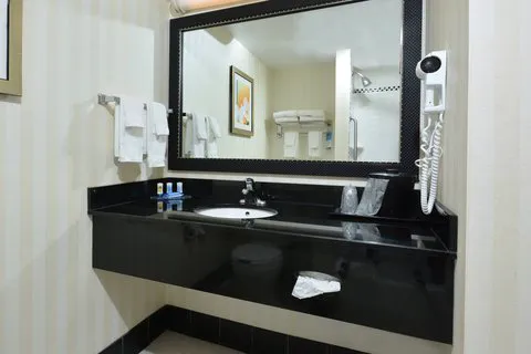 Fairfield Inn & Suites Wytheville 4