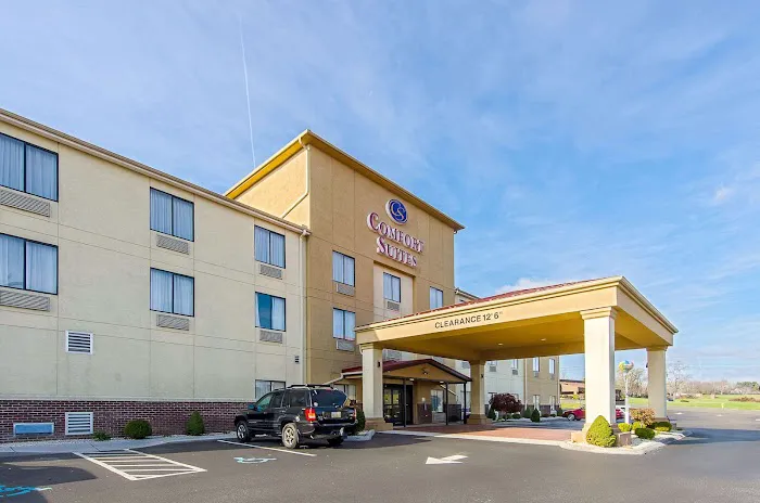 Comfort Suites 4