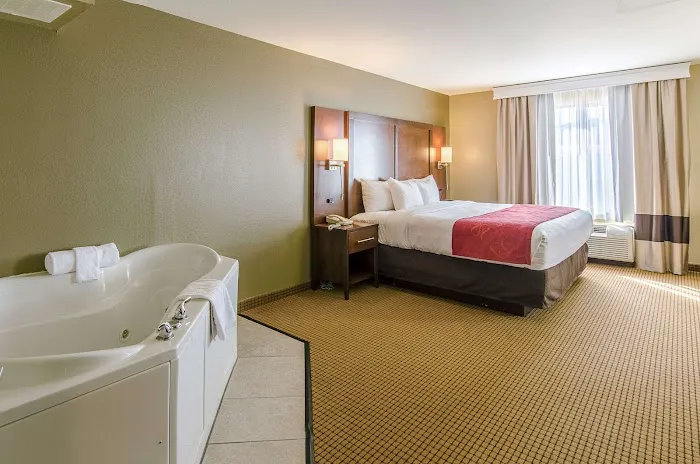 Comfort Suites 4