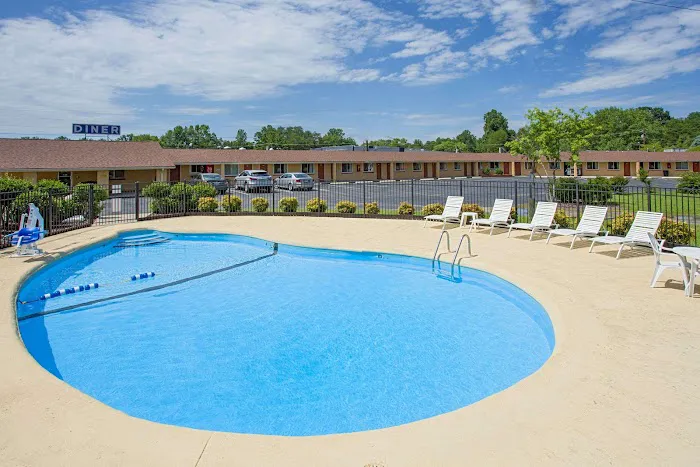Knights Inn Mount Airy 4