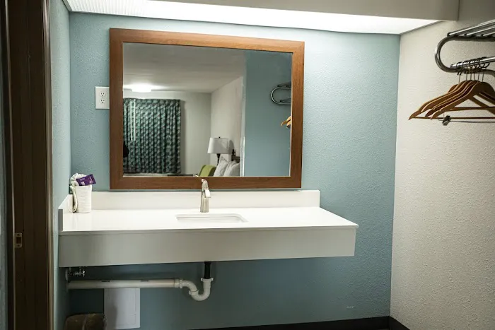 Knights Inn Mount Airy 4