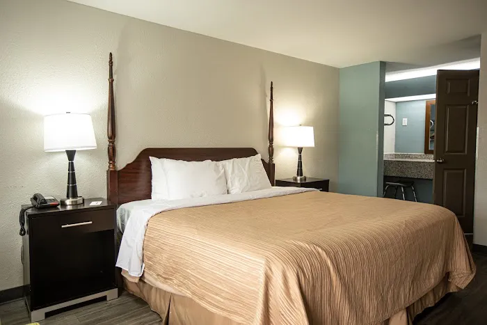 Knights Inn Mount Airy 4
