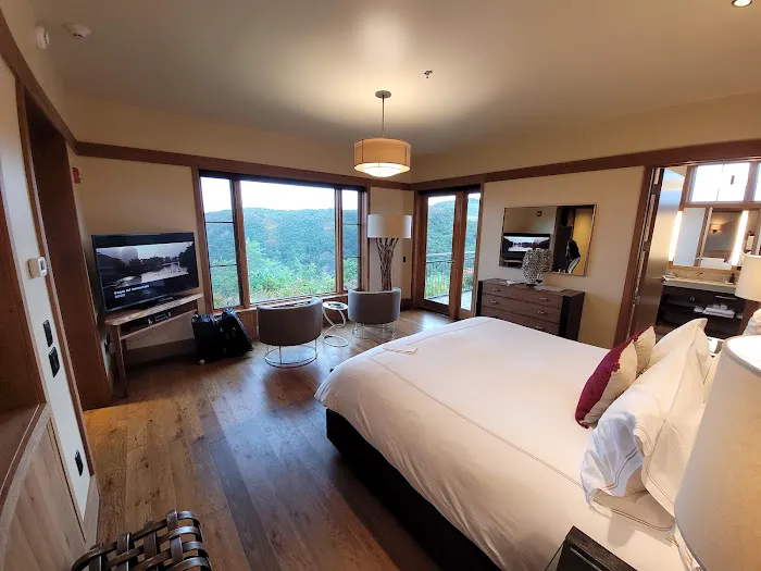 Bluebird Bldg, Primland 3