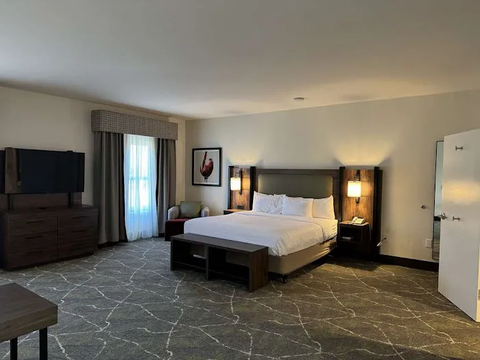 Hampton Inn & Suites Dobson 4