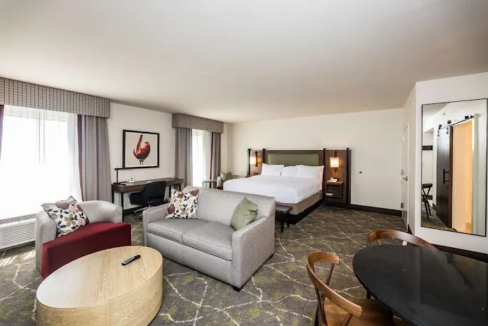 Hampton Inn & Suites Dobson 4