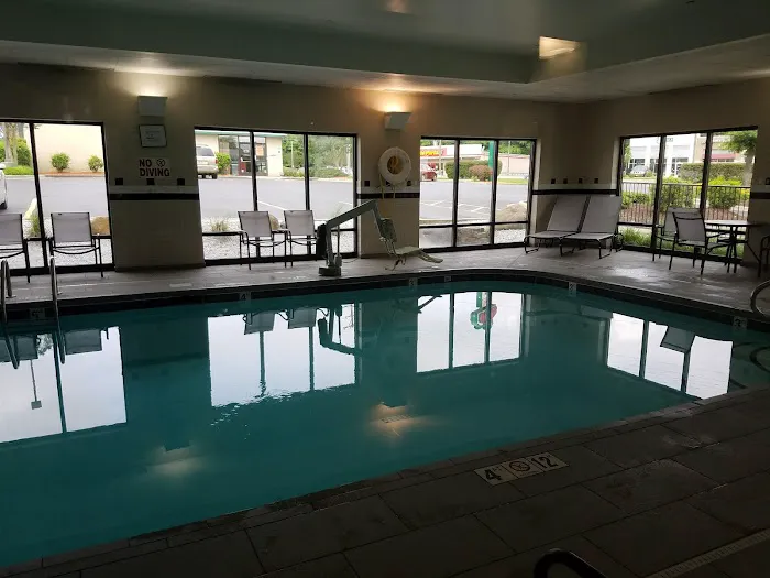 Hampton Inn Mount Airy 4