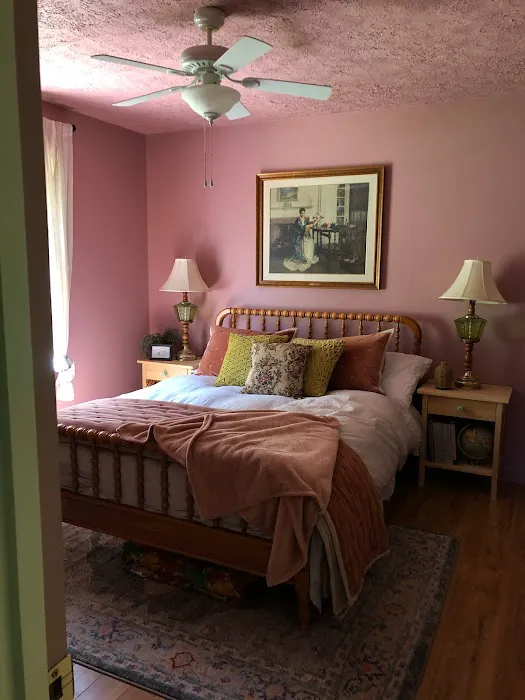 Holler Hall with Schoolhouse Retreats 4