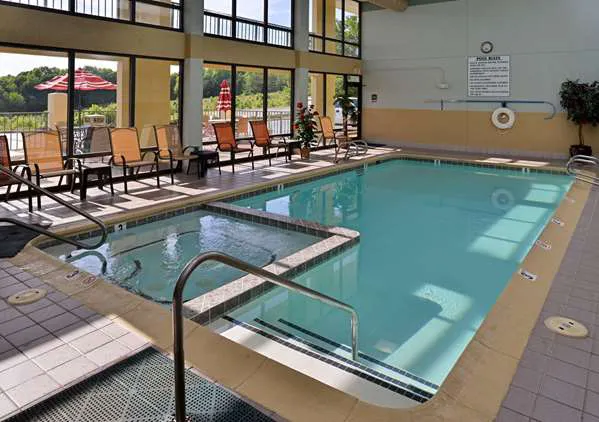 Quality Inn Jonesville I-77 4