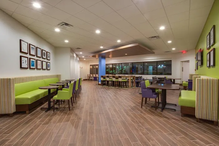 Holiday Inn Express Wilkesboro by IHG 4