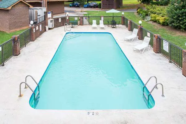 Days Inn by Wyndham Wilkesboro 4