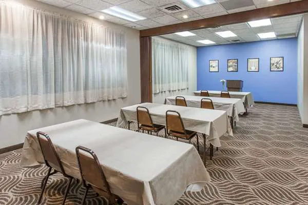 Days Inn by Wyndham Wilkesboro 4