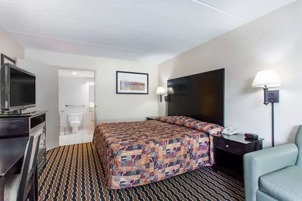Days Inn by Wyndham Wilkesboro 4